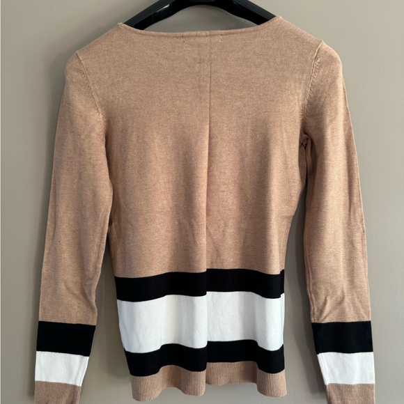 NEW NWT color block sweater top size S - Picture 6 of 6
